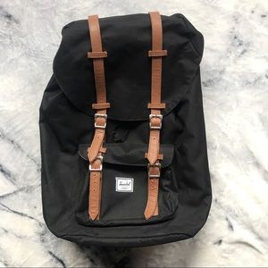 Herschel Supply Company mid-volume backpack